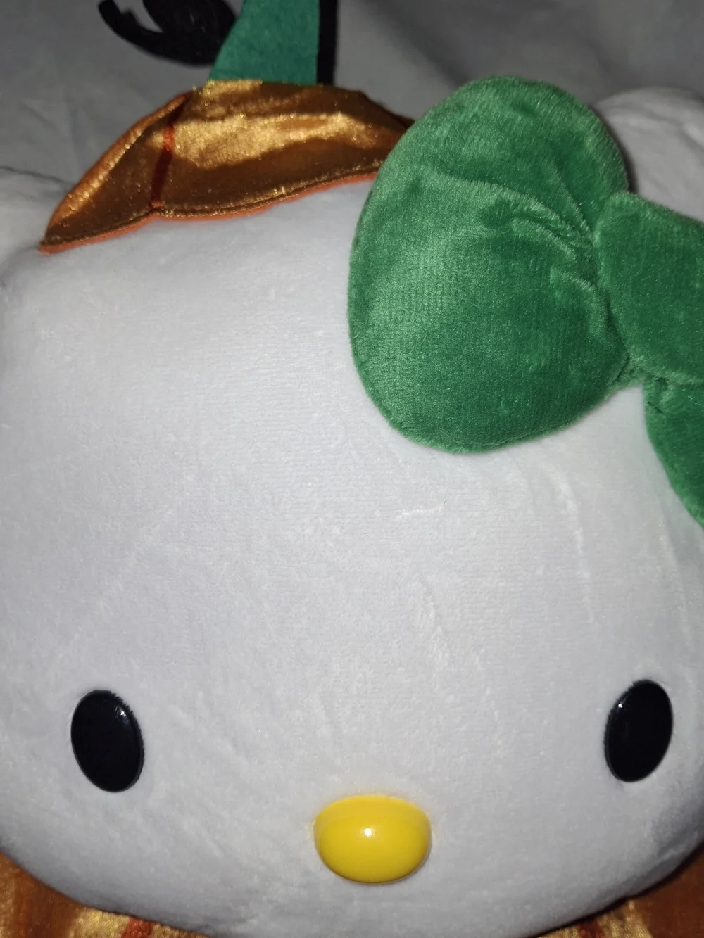 Hello Kitty Pumpkin Halloween Greeter